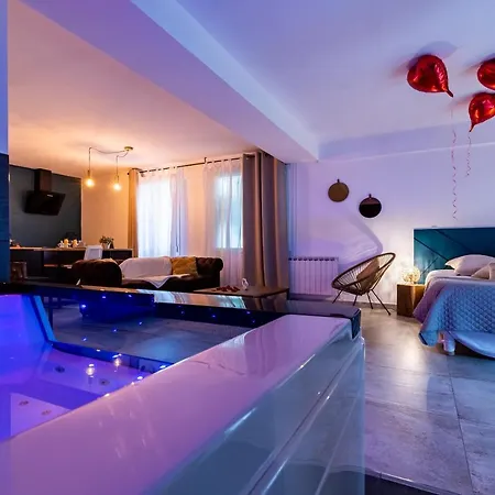 Appartamento And 21 Digione