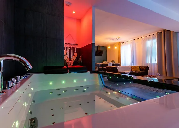 And 21 Apartment Dijon