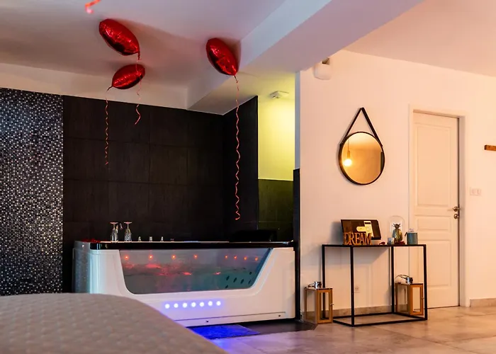 And 21 Apartment Dijon